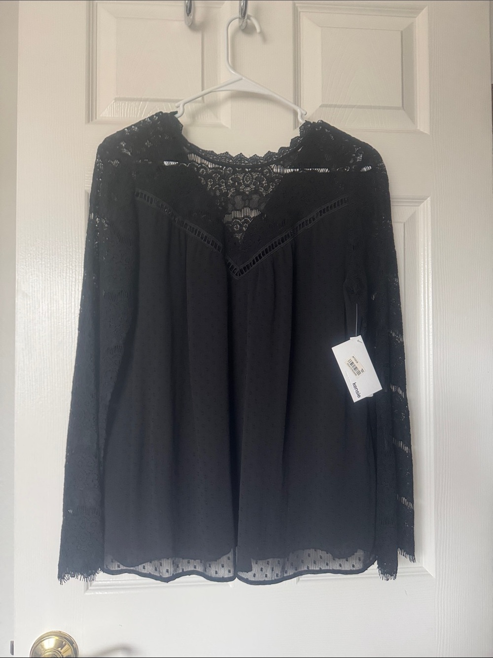 Kensie Black Lace Yoke Long Sleeve Blouse